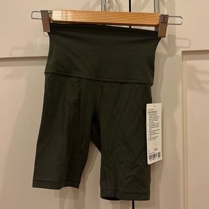 Lululemon Align High Rise short 8”
